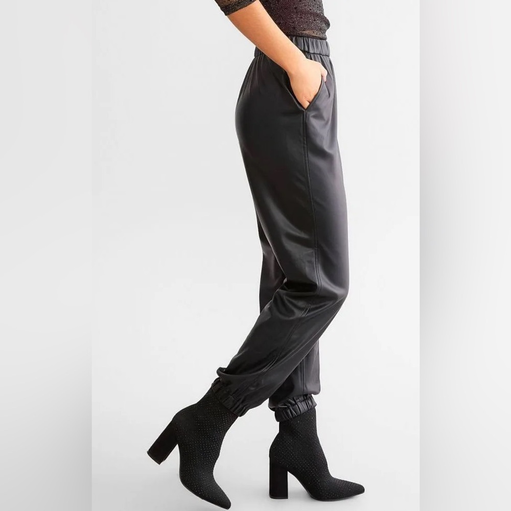 Black Vegan Leather Pants High Waist Pants NWT - Size M - Picture 3 of 7